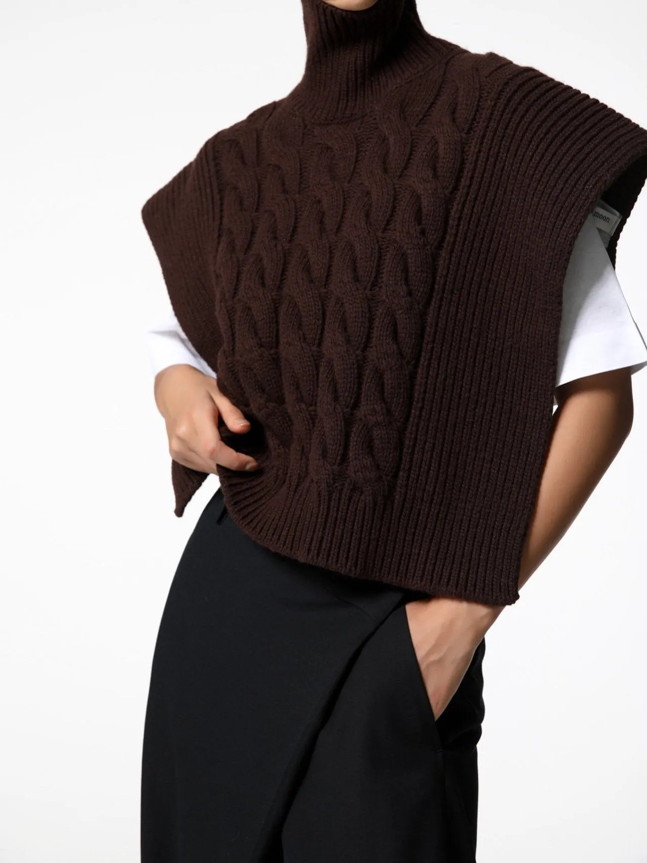 TWISTED CHUNKY TURTLENECK
